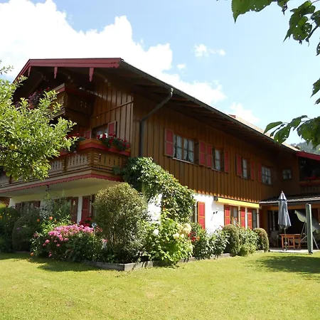 Komfortable Mit Herrlichem Bergblick דירה *