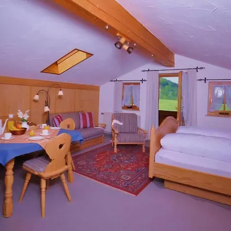 Komfortable Mit Herrlichem Bergblick Apartment *